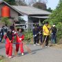 Sambut Hari Bhayangkara ke-80, Polres Bangka Barat dan Warga Sungai Daeng Bersih - bersih Jalan