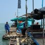 Polres Bangka Barat Tindak Tegas Tarik 4 Ponton di Perairan Tembelok-Keranggan